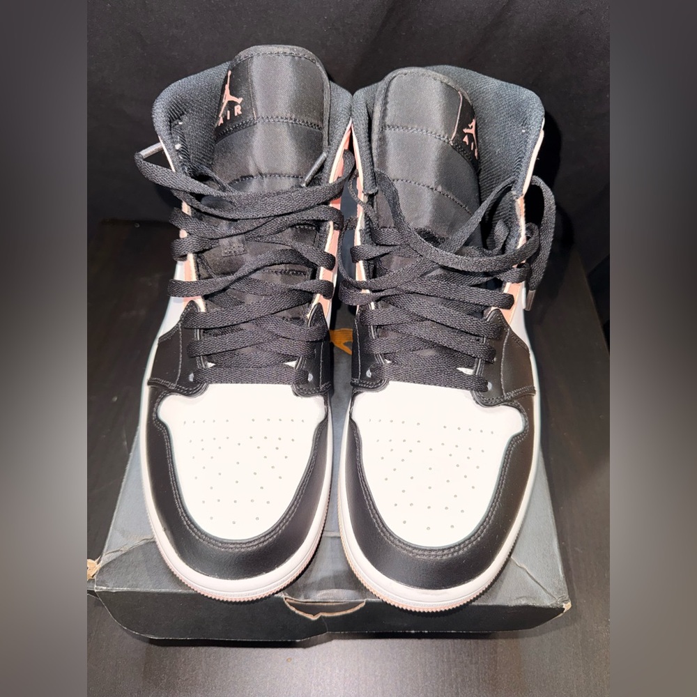 Air Jordan 1 Mid - Picture 4 of 8